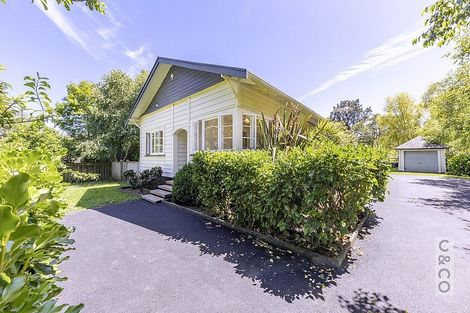 Photo of property in 74 Awaroa Road, Helensville, 0800