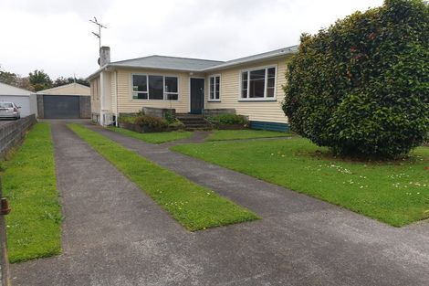 Photo of property in 5 Turakina Street, Merrilands, New Plymouth, 4312