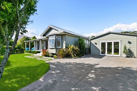 Photo of property in 12 Rheingold Place, Huapai, Kumeu, 0810