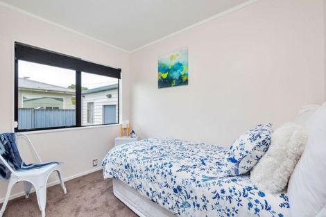 Photo of property in 2/54 Youngs Road, Papakura, 2110