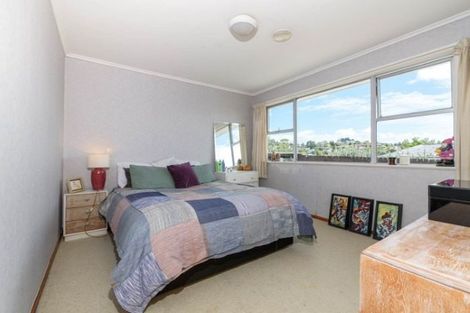 Photo of property in 5 Nor'east Drive, Northcross, Auckland, 0632
