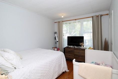 Photo of property in 1/11 Liston Street, Northcote, Auckland, 0627