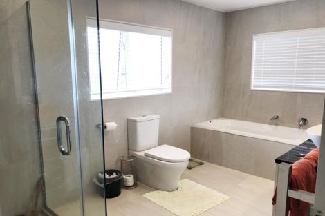 Photo of property in 28 Bayvista Drive, Karaka, Papakura, 2113