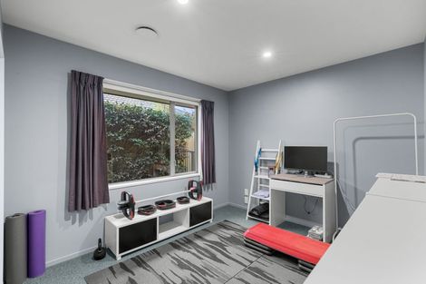 Photo of property in 8 Providence Place, Redwood, Christchurch, 8051