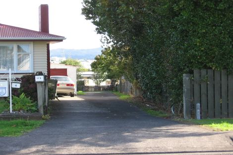 Photo of property in 4 Helga Crescent, Te Atatu Peninsula, Auckland, 0610