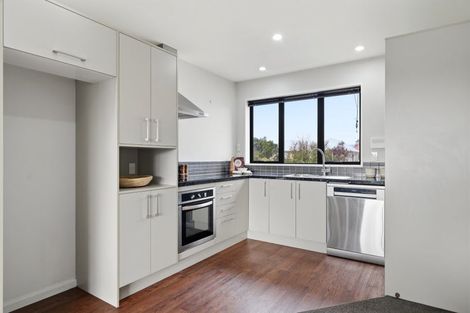Photo of property in 2/82 Packe Street, Edgeware, Christchurch, 8013