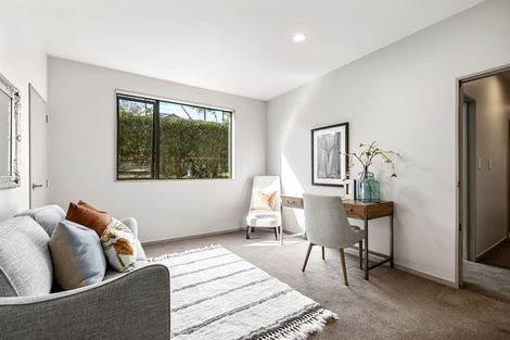 Photo of property in 33 Kilkelly Avenue, Pinehill, Auckland, 0632