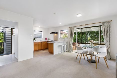 Photo of property in 1/37 View Road, Henderson, Auckland, 0612