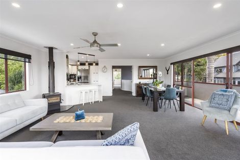 Photo of property in 43 Cockle Bay Road, Cockle Bay, Auckland, 2014