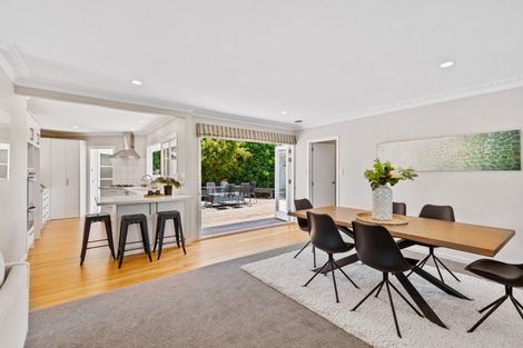 Photo of property in 36 Montgomery Avenue, Rothesay Bay, Auckland, 0630