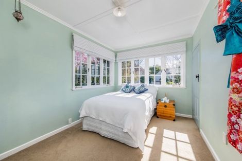 Photo of property in 14 Korau Road, Greenlane, Auckland, 1051