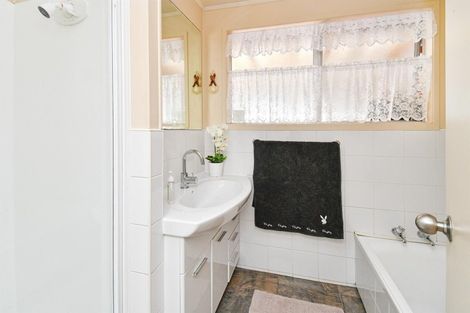 Photo of property in 9 Cathay Lane, Takanini, 2112