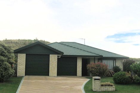 Photo of property in 33 Spackman Crescent, Paraparaumu, 5032