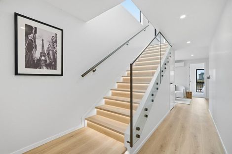 Photo of property in 3 Makumaku Place, Long Bay, Auckland, 0630