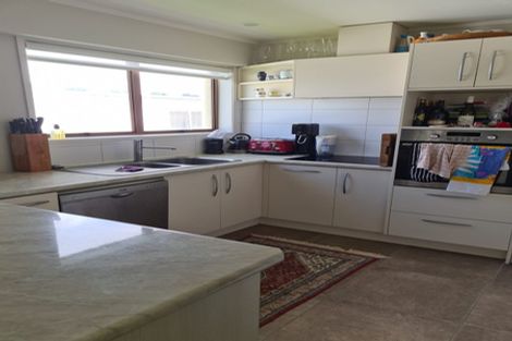 Photo of property in 1/5 Gulf View Road, Murrays Bay, Auckland, 0630