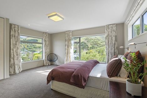 Photo of property in 56 Governors Bay Road, Cass Bay, Lyttelton, 8971
