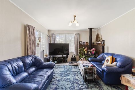 Photo of property in 13 Oakmont Place, Wattle Downs, Auckland, 2103