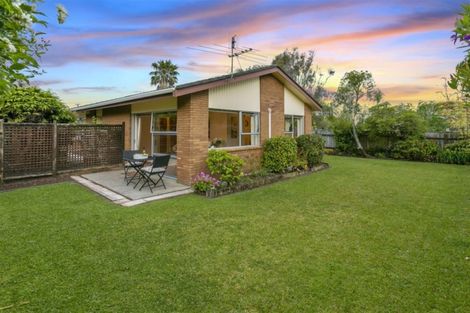 Photo of property in 3/5 Tobruk Crescent, Milford, Auckland, 0620