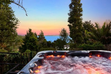 Photo of property in 78 Island Bay Road, Beach Haven, Auckland, 0626