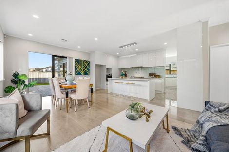 Photo of property in 10 Ballinabreen Road, Flat Bush, Auckland, 2019