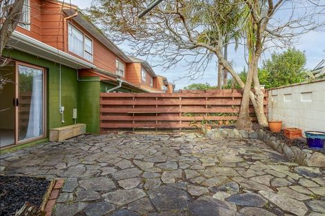 Photo of property in 2/3 Akehurst Avenue, New Lynn, Auckland, 0600