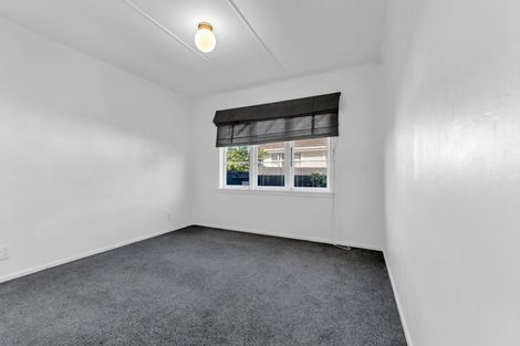 Photo of property in 210 Pilkington Road, Point England, Auckland, 1072
