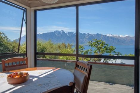 Photo of property in 25 Avalon Crescent, Fernhill, Queenstown, 9300