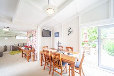 Photo of property in 13a Windsor Terrace, Taradale, Napier, 4112