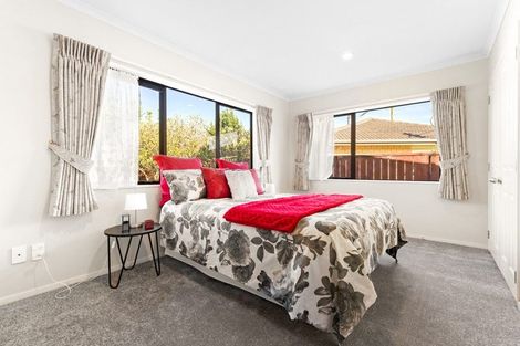 Photo of property in 52 Brookwood Drive, Henderson, Auckland, 0612