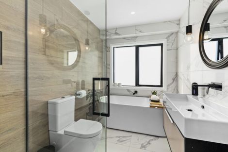 Photo of property in 39 Meadowbank Drive, Belmont, Lower Hutt, 5010