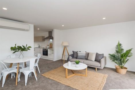 Photo of property in 3/129 Aikmans Road, Merivale, Christchurch, 8014