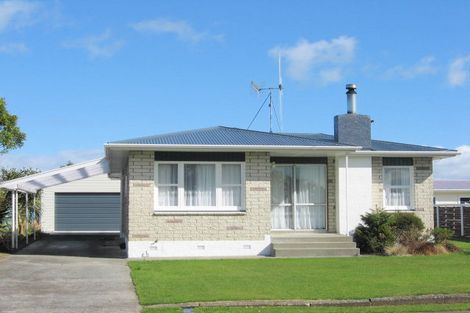 Photo of property in 2 Ross Street, Levin, 5510