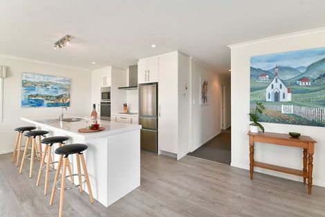Photo of property in 1333 Whangaparaoa Road, Army Bay, Whangaparaoa, 0930