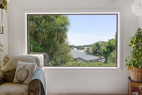Photo of property in 75 Morley Street, New Plymouth, 4310