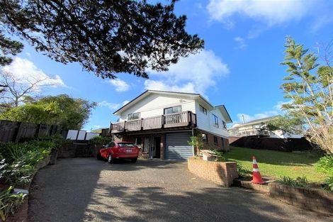 Photo of property in 6 West Harbour Drive, West Harbour, Auckland, 0618