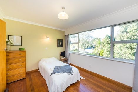 Photo of property in 5 Viscount Place, West End, Palmerston North, 4412