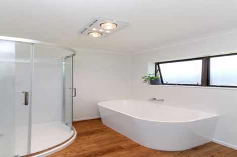 Photo of property in 60 Karina Road, Merrilands, New Plymouth, 4312