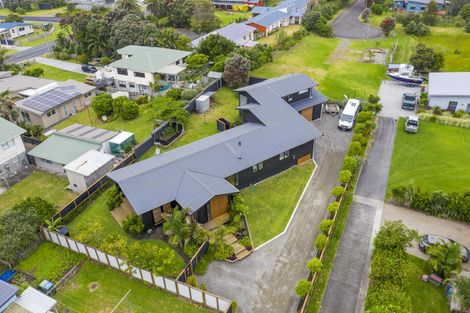 Photo of property in 32 Snell Crescent, Waihi Beach, 3611