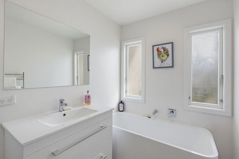 Photo of property in 556 Queen Street East, Levin, 5510