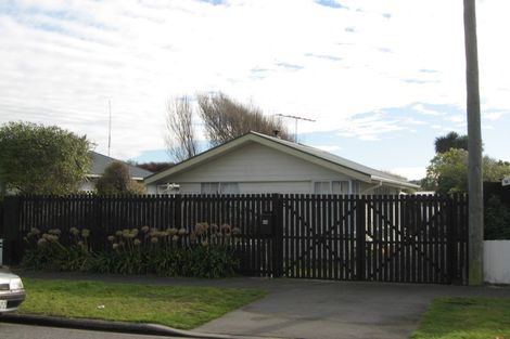 Photo of property in 56 Shackleton Street, New Brighton, Christchurch, 8061