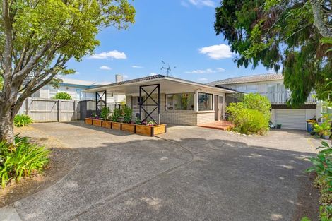 Photo of property in 1 Pleasant Road, Glen Eden, Auckland, 0602