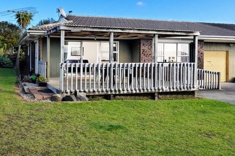 Photo of property in 2/56 Archibald Road, Kelston, Auckland, 0602