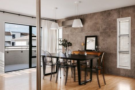 Photo of property in 21a Sunbrae Grove, Mount Maunganui, 3116