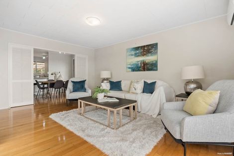 Photo of property in 1/10 Mcquoid Place, Glenfield, Auckland, 0629