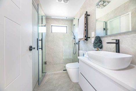 Photo of property in 2/11 Avondale Road, Taradale, Napier, 4112