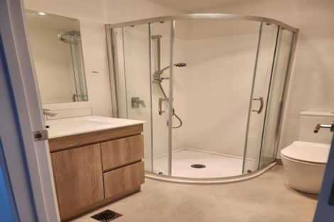 Photo of property in 40 Rauemi Way, Te Atatu South, Auckland, 0610