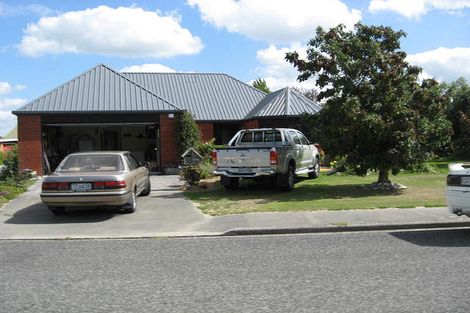 Photo of property in 12 Oakden Drive, Darfield, 7510