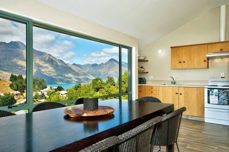 Photo of property in 10a Caples Place, Fernhill, Queenstown, 9300