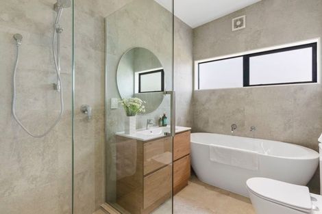 Photo of property in 5 Libby Lane, Howick, Auckland, 2010