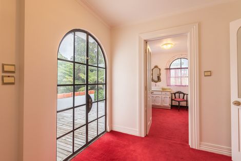 Photo of property in 35 Tawini Road, Titirangi, Auckland, 0604